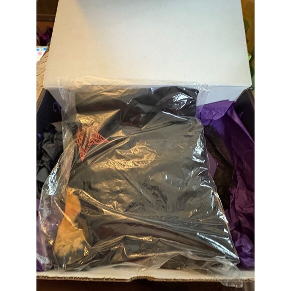 Jeffree Star Cosmetics JSC 2020 Halloween Mystery Box Exclusive Large New - Picture 1 of 2
